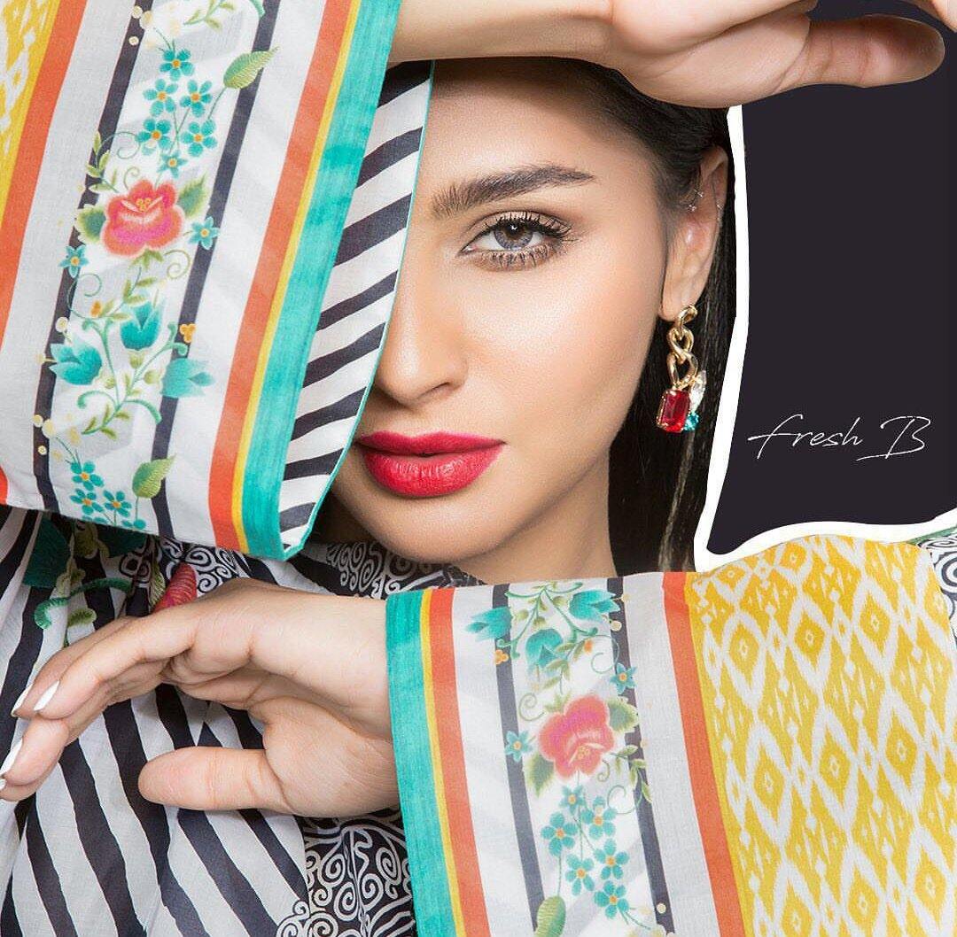 img_pakistani_suirs_fabrics_guide_lawn_cotton_karandi_chiffon_swiss_voile_bamberg_chiffon_cotton_silk_awwal_boutique