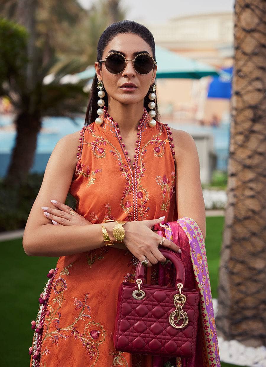 img_farah_talib_aziz_lawn_awwal_boutique