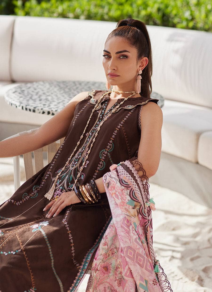 img_farah_talib_aziz_lawn_awwal_boutique