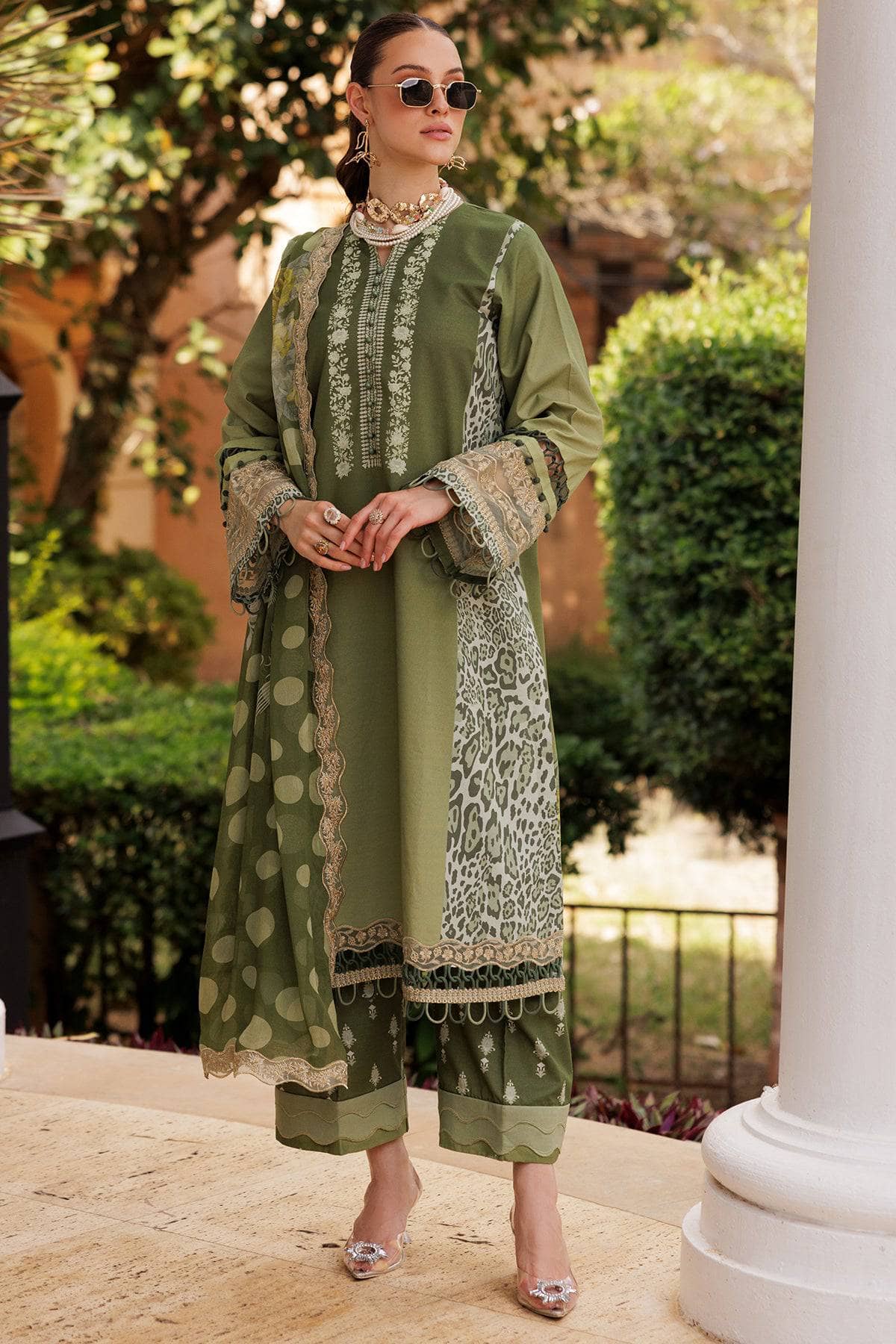 img_charizma_combination_awwal_boutique