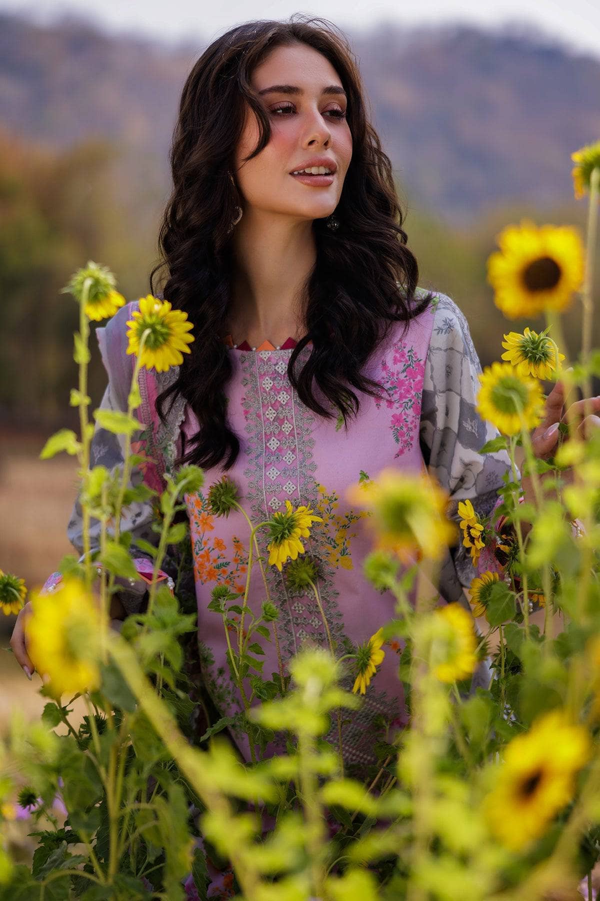 img_charizma_combination_awwal_boutique