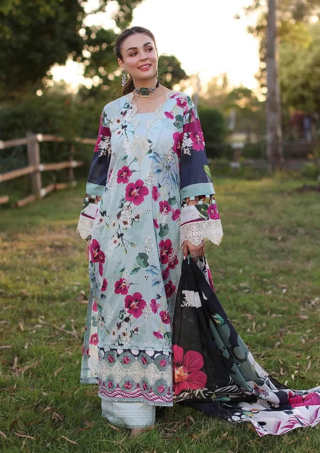 img_elaf_chikankari_awwal_boutique