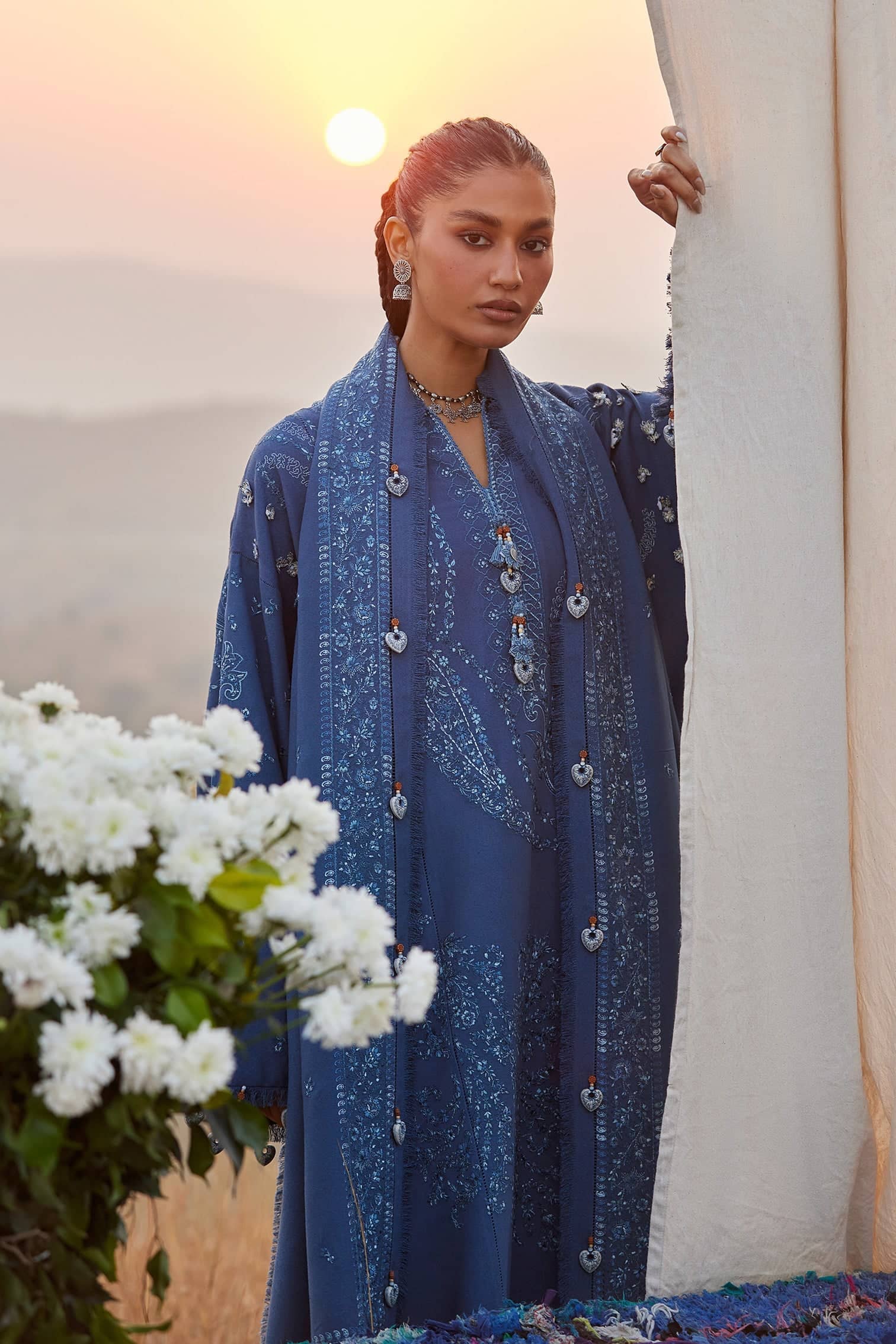 img_zaha_winter_awwal_boutique