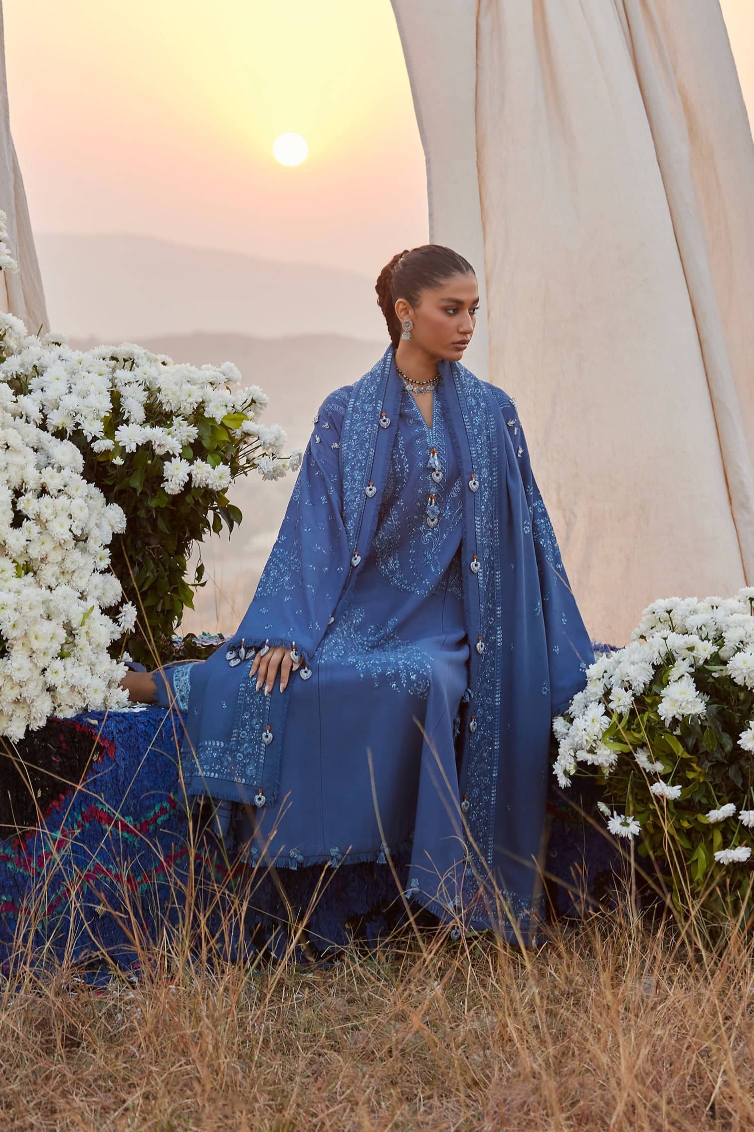 img_zaha_winter_awwal_boutique