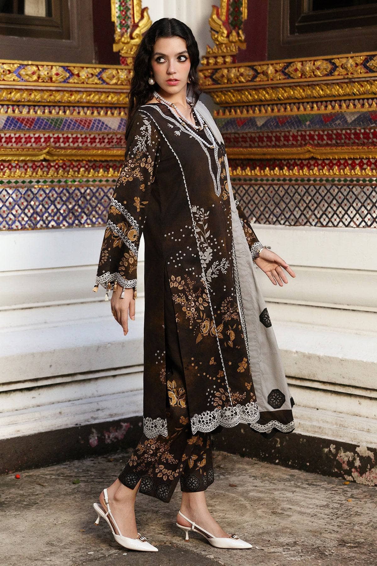 Restocked/Charizma Combination Linen/Irish Linen Shawl