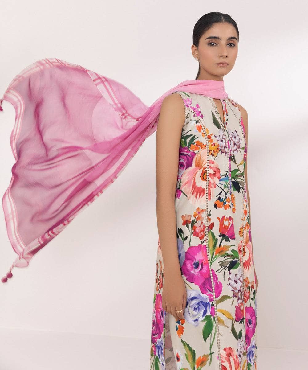 img_sapphire_lawn_24_awwal_boutique