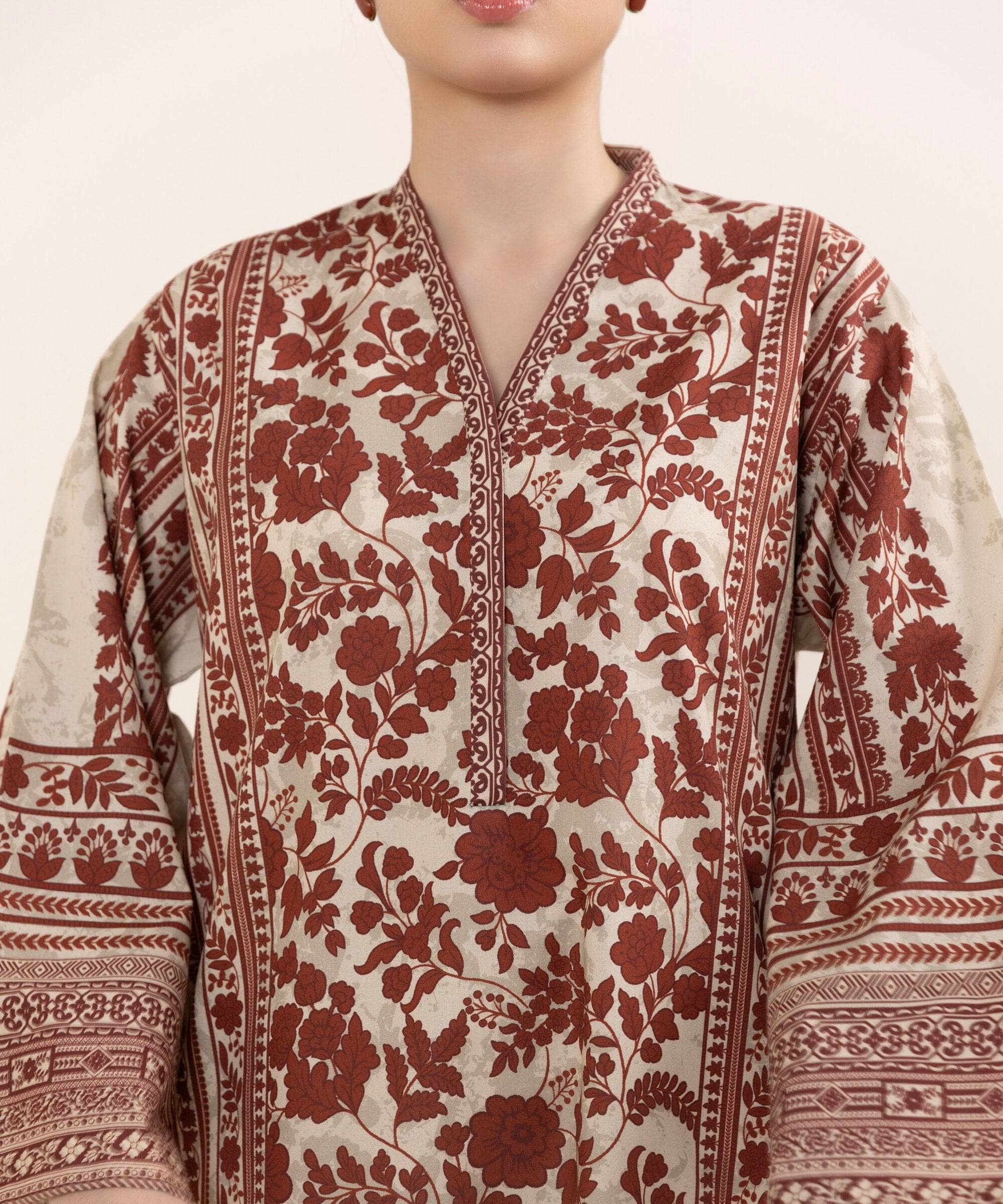 img_sapphire_intermix_awwal_boutique