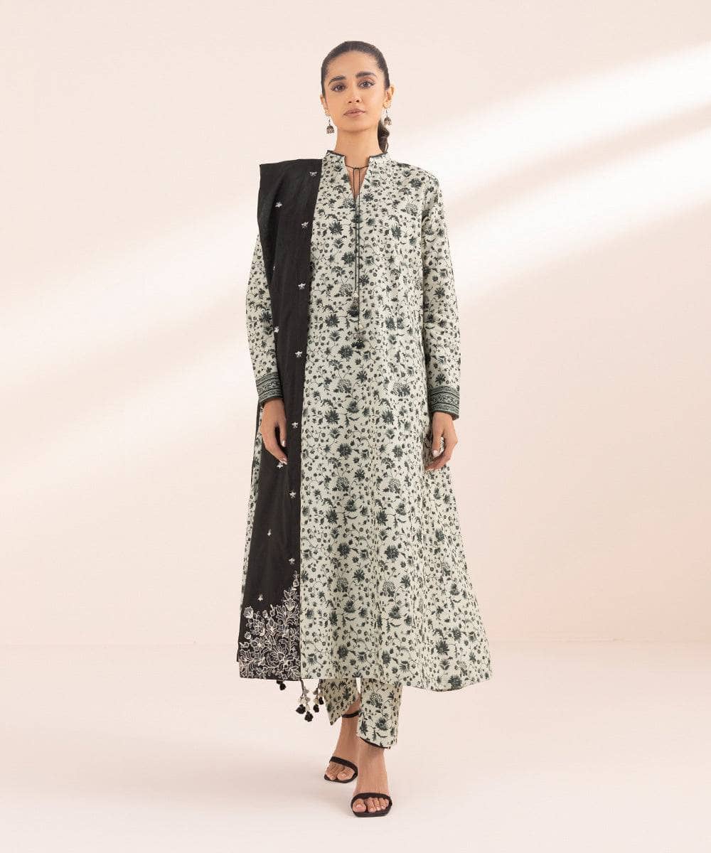 img_sapphire_lawn_24_awwal_boutique