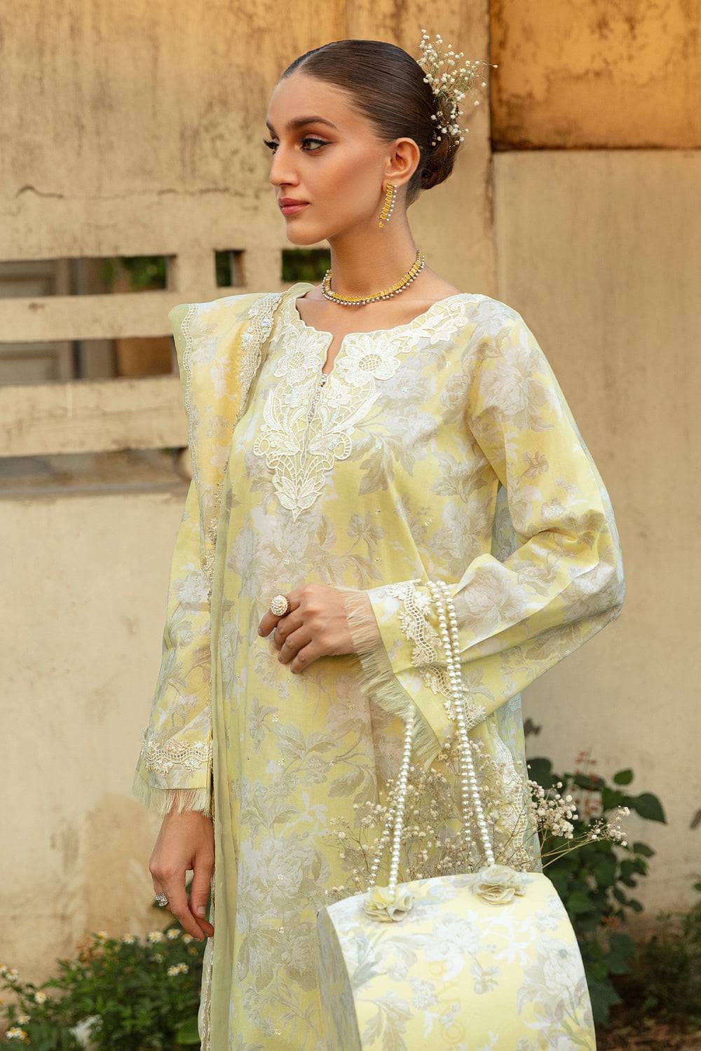 img_baroque_lawn_23_awwal_boutique