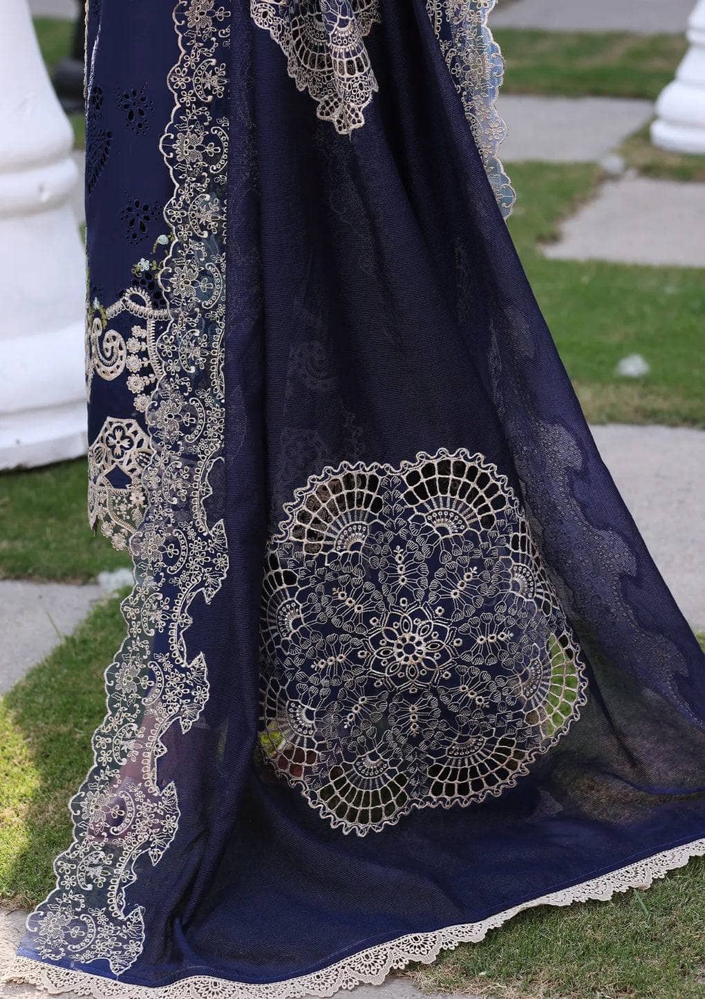 img_elaf_festive_chikankari_23_awwal_boutique