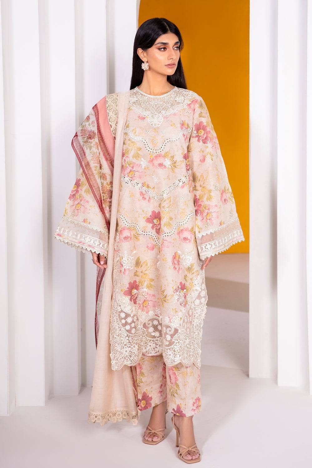 img_baroque_lawn_23_awwal_boutique