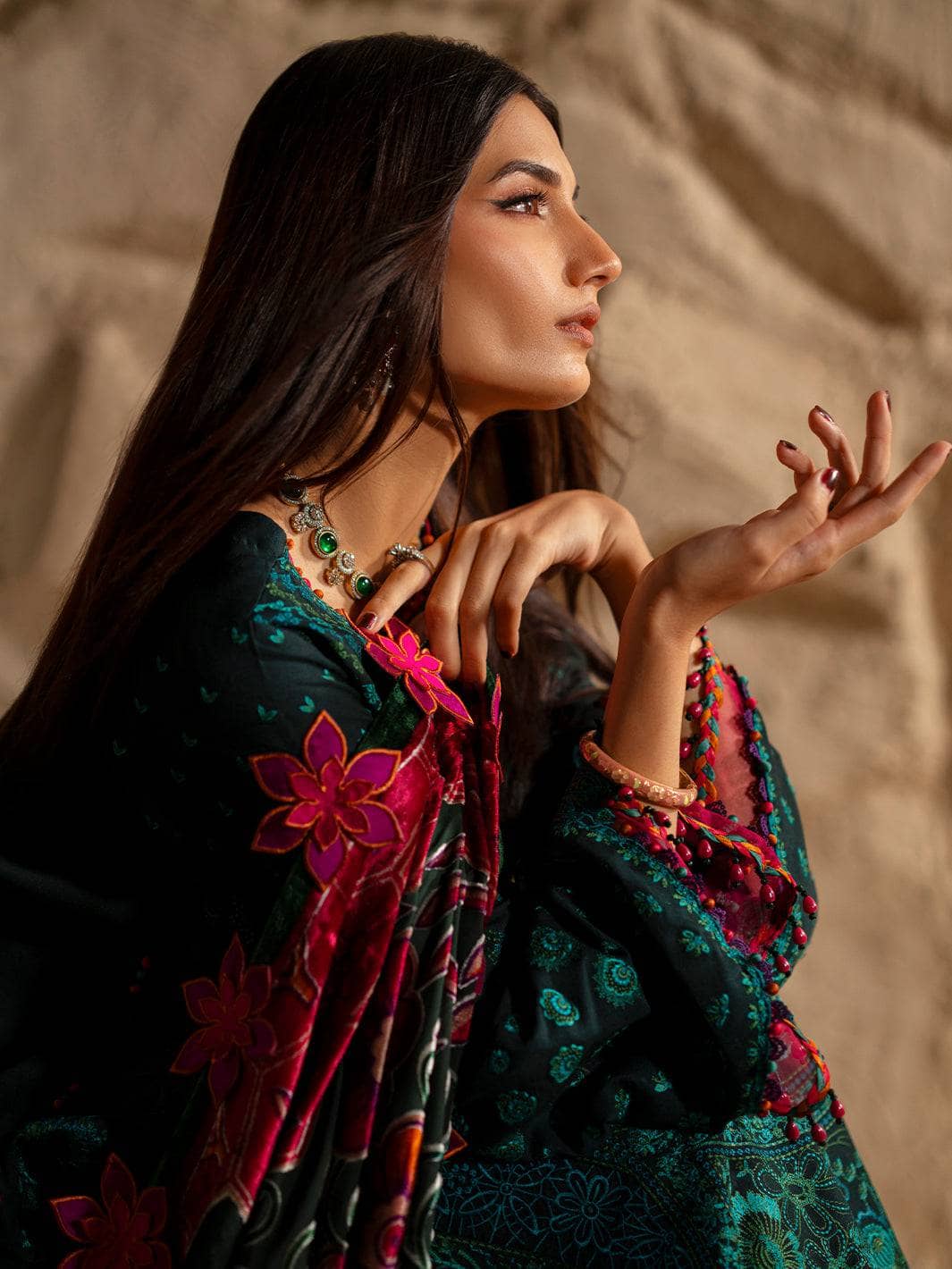 img_bin_ilyas_saqqara_velvet_palachi_shawl_awwal_boutique