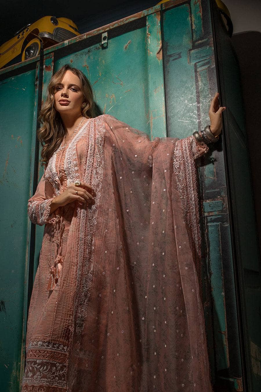 img_sobia_nazir_vital_lawn_24_awwal_boutique