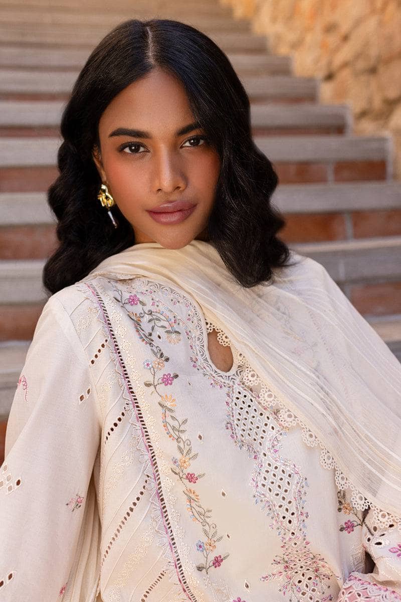 img_qalamkar_q_line_linen_awwal_boutique