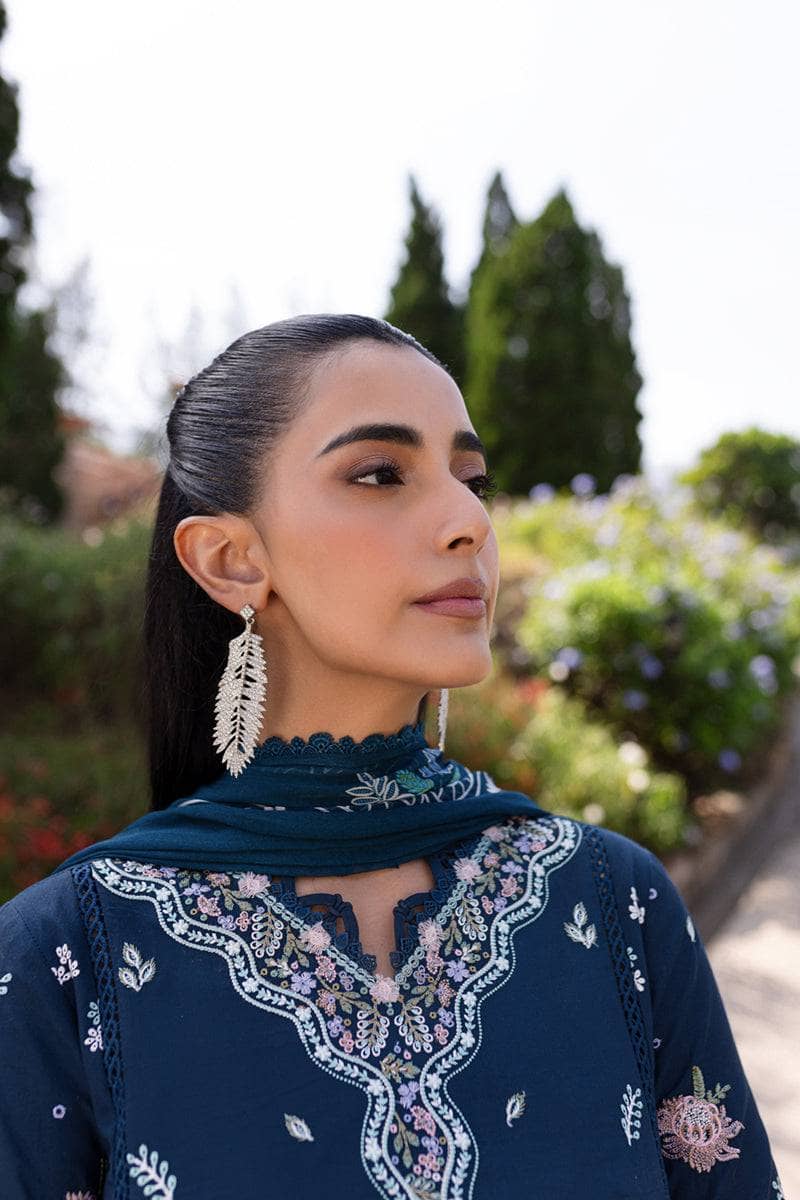 img_qalamkar_q_line_linen_awwal_boutique