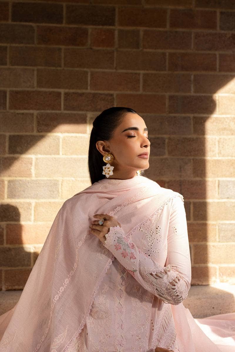 img_qalamkar_q_line_linen_awwal_boutique