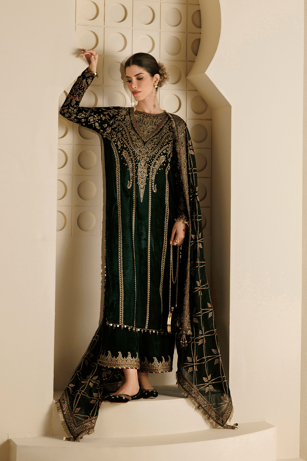 img_jazmin_velvet_awwal_boutique