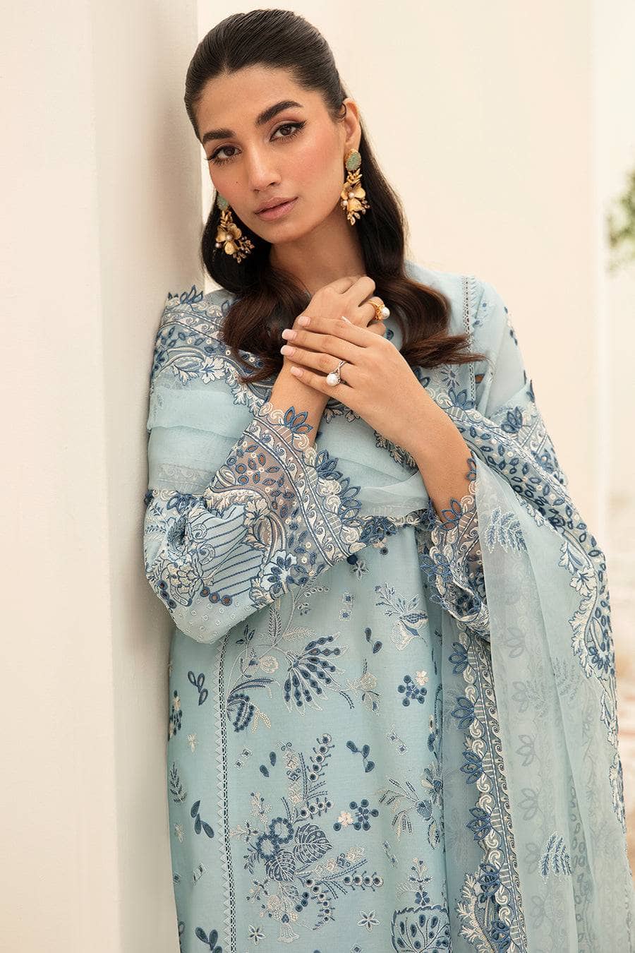 img_afrozeh_chikankari_lawn_23_awwal_boutique