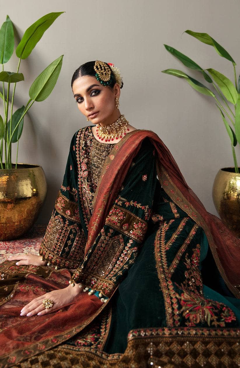 ing_emaan_adeel_velvet_awwal_boutique