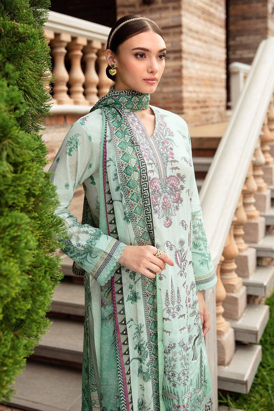 img_ramsha_lawn_awwal_boutique