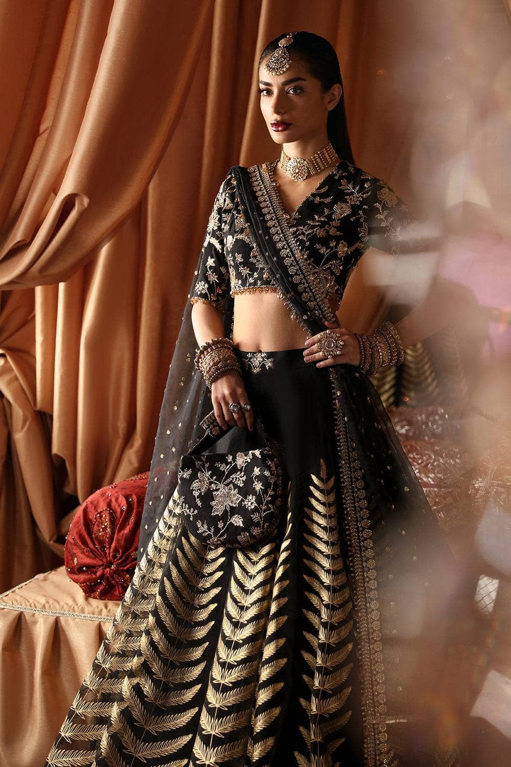 img_afrozeh_divani_silk_edit_23_awwal_boutique