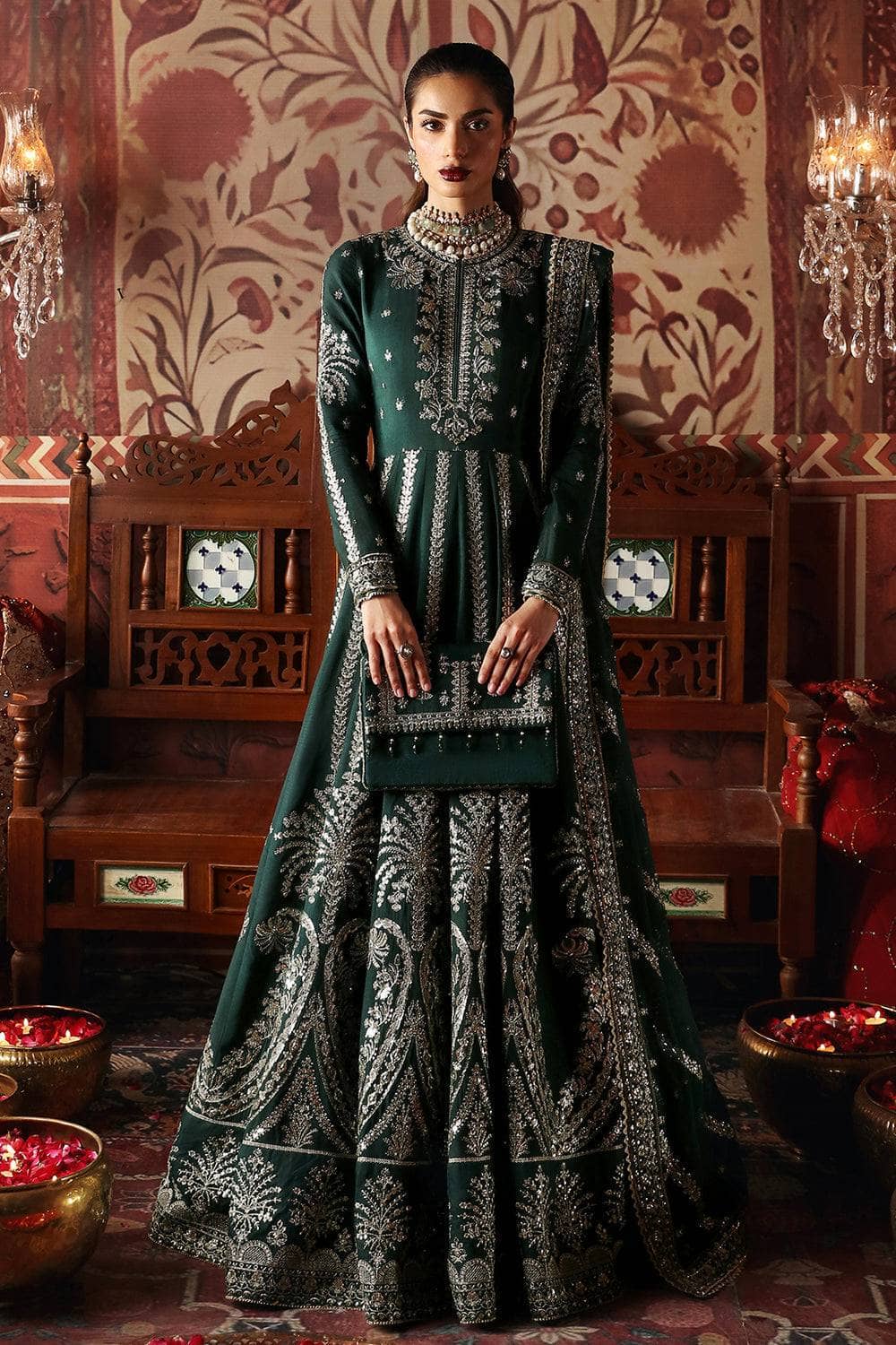 img_afrozeh_divani_silk_edit_23_awwal_boutique