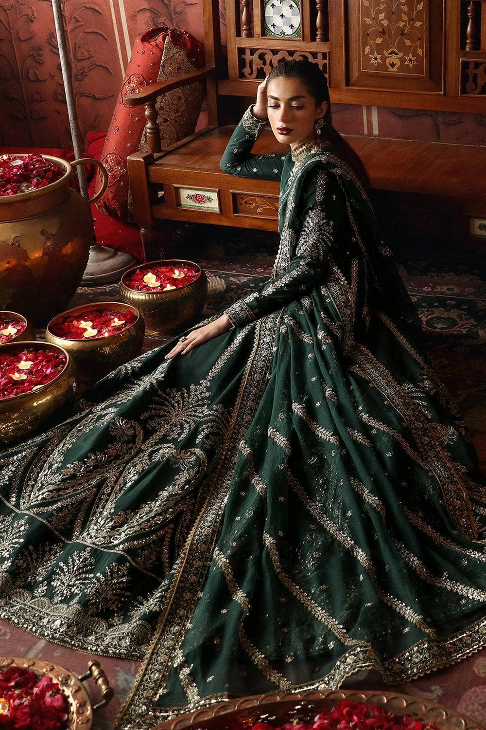 img_afrozeh_divani_silk_edit_23_awwal_boutique