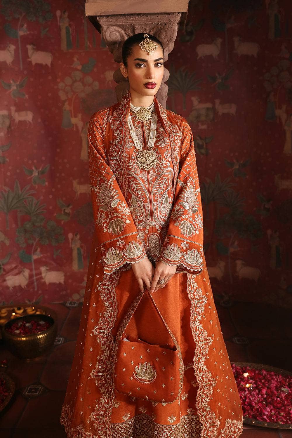 img_afrozeh_divani_silk_edit_23_awwal_boutique