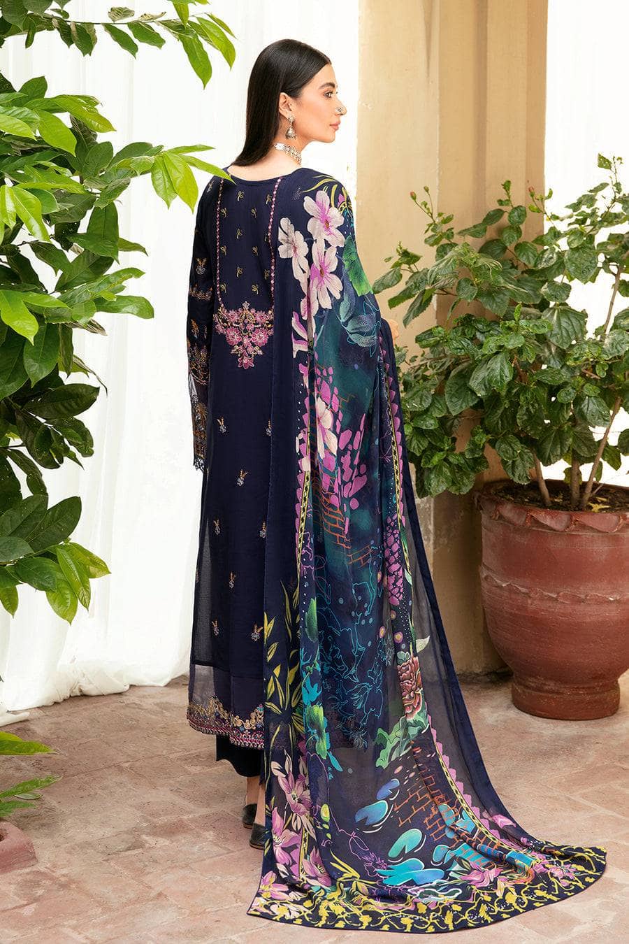 img_ramsha_mashaal_silk_dupatta_lawn_awwal_boutique