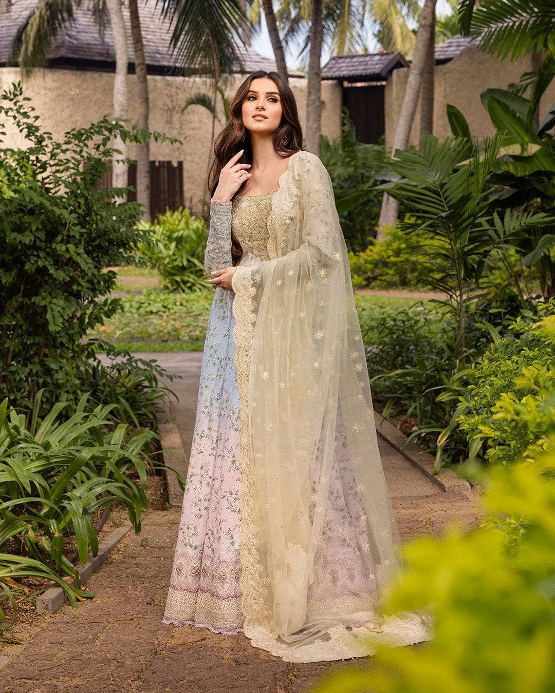 img_faiza_saqlain_lawn_tara_sutaria_awwal_boutique