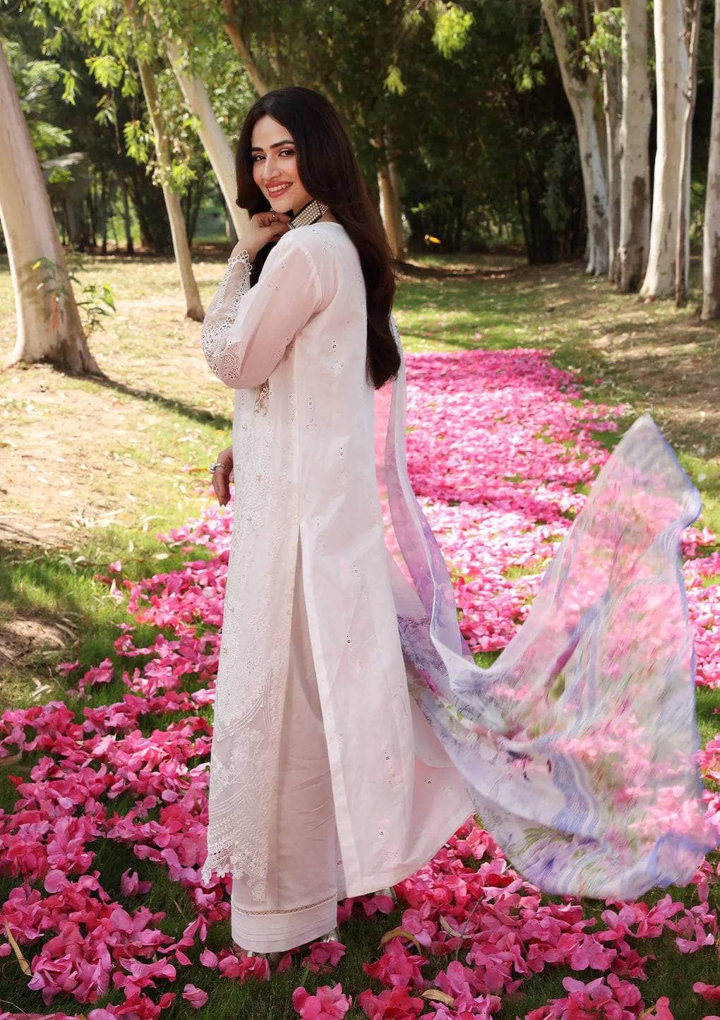 img_elaf_festive_chikankari_23_awwal_boutique