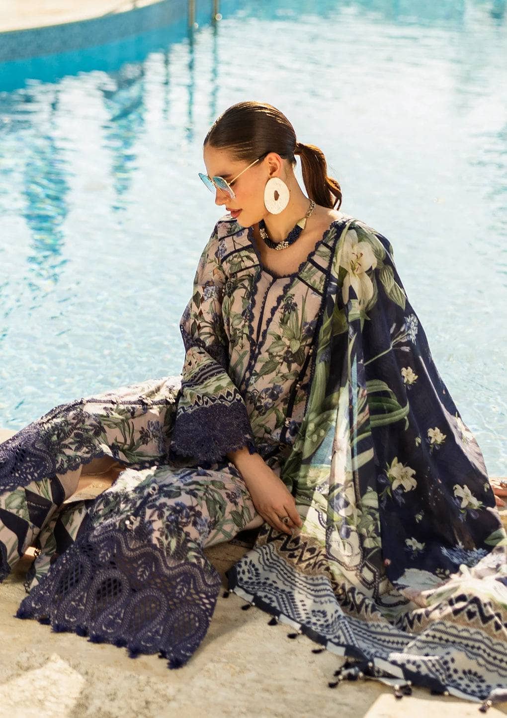 img_elaf_chikankari_awwal_boutique