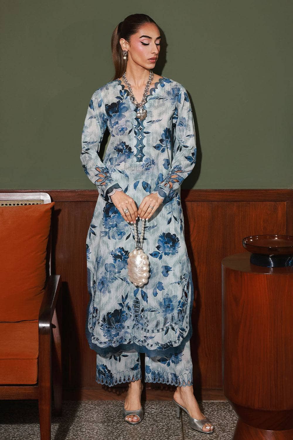 img_nureh_ballerina_awwa_boutique