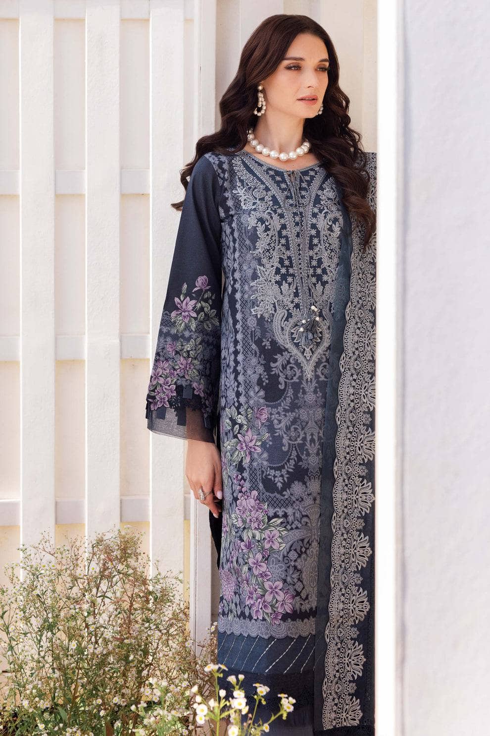 img_jade_needle_wonder_awwal_boutique