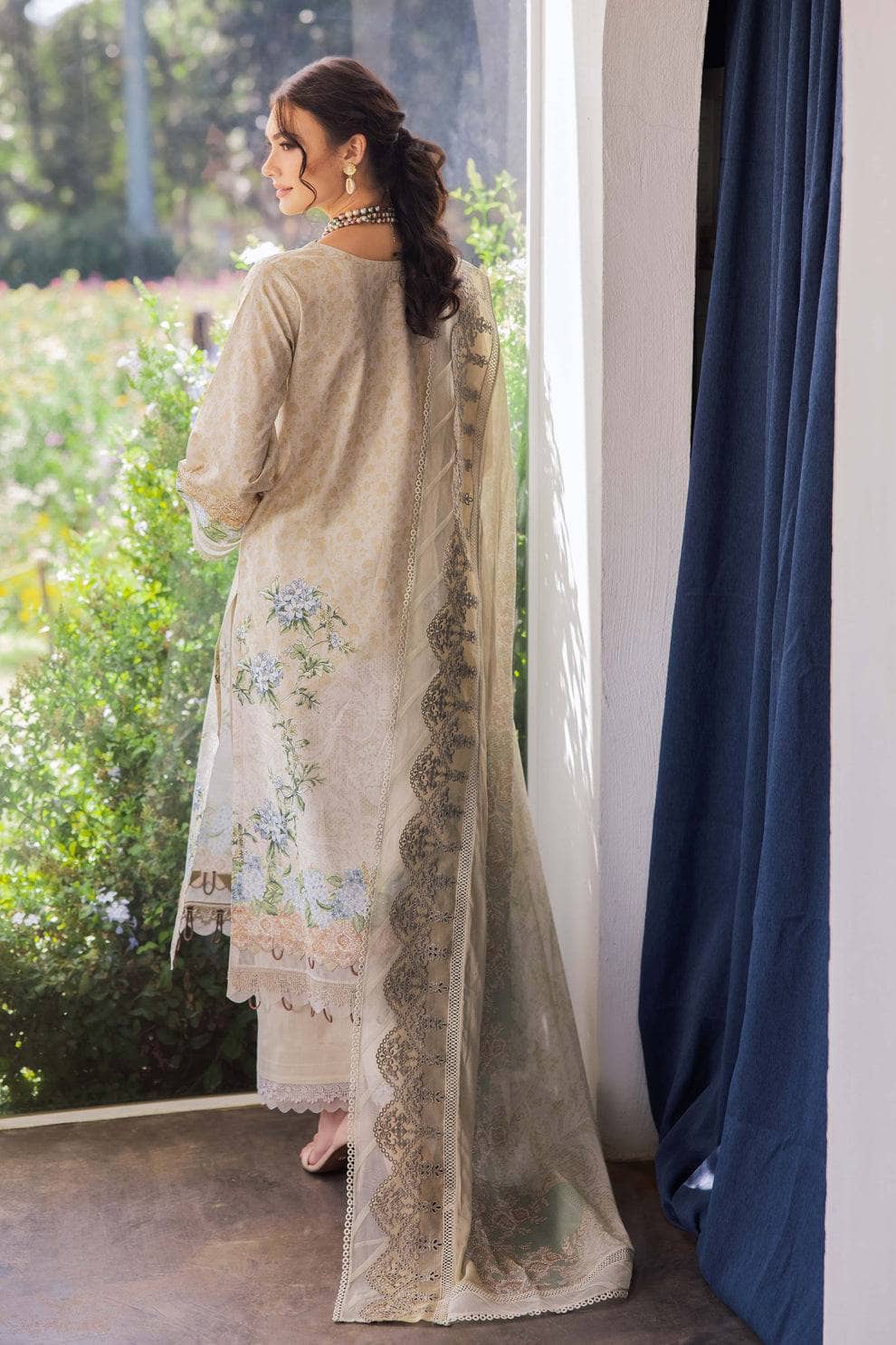 img_jade_needle_wonder_awwal_boutique