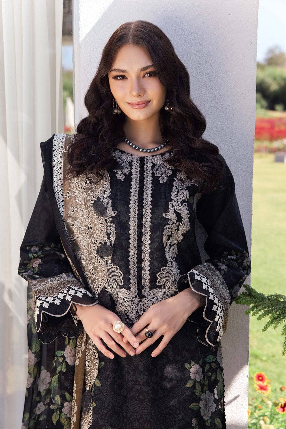 img_jade_needle_wonder_awwal_boutique