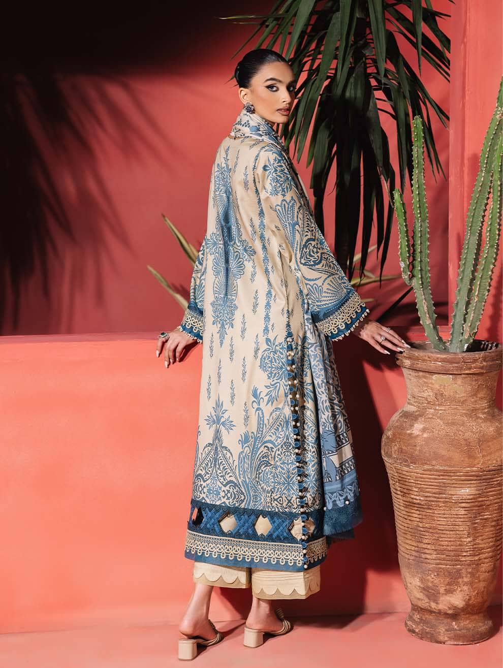 img_jade_urbane_embroidered_lawn_awwal_boutique