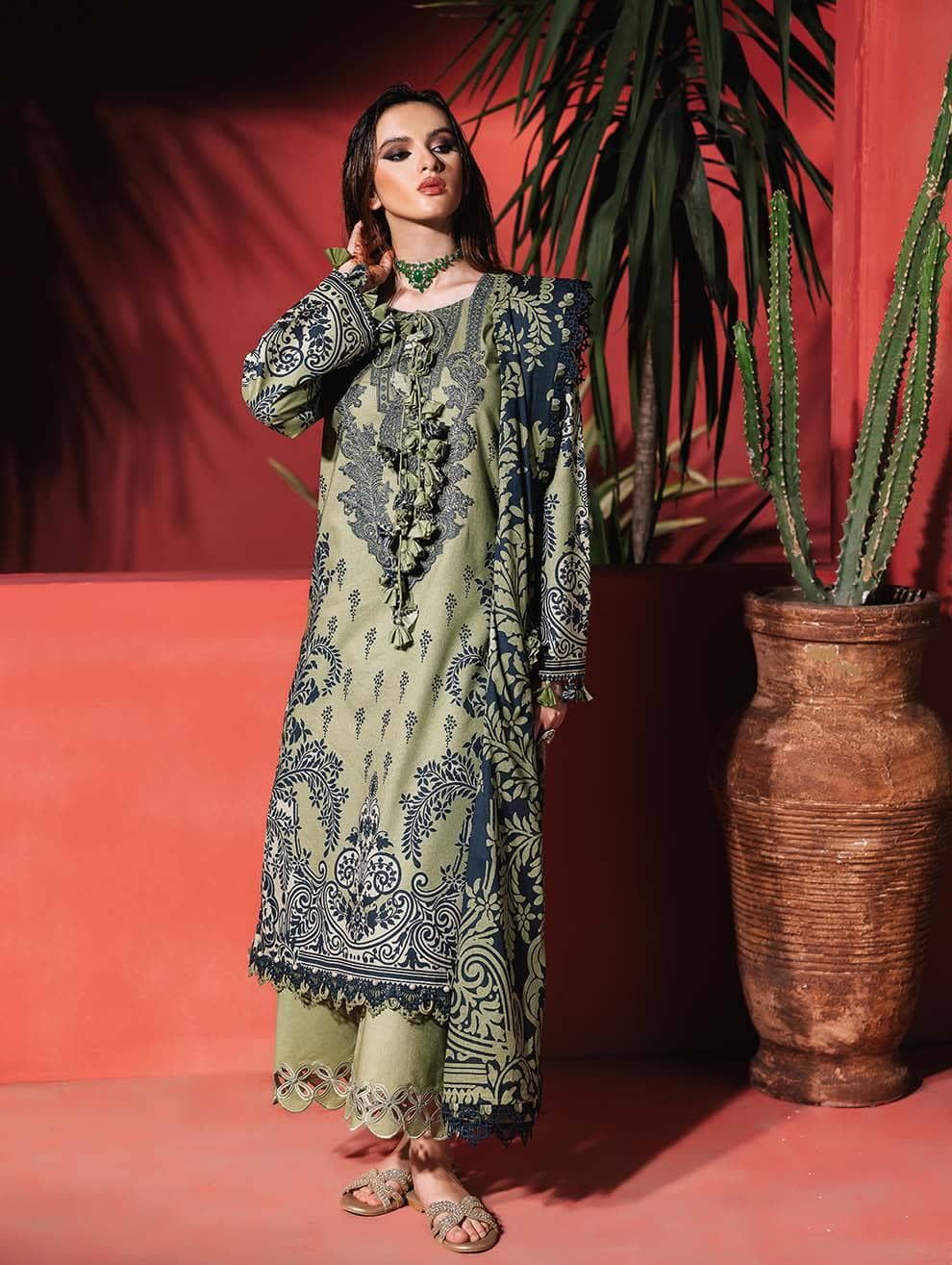 img_jade_urbane_embroidered_lawn_awwal_boutique