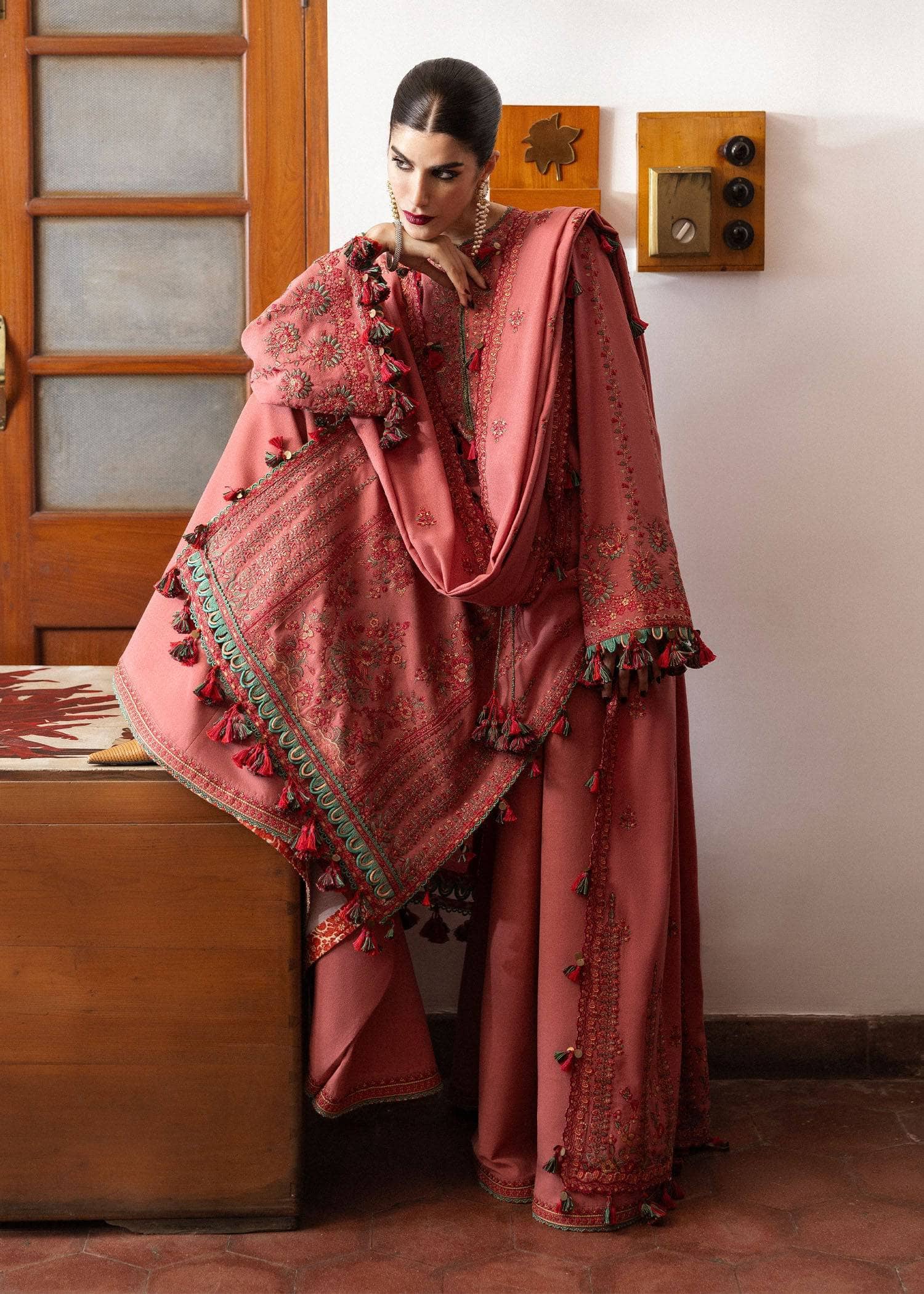 img_hussain_rehar_karandi_awwal_boutique