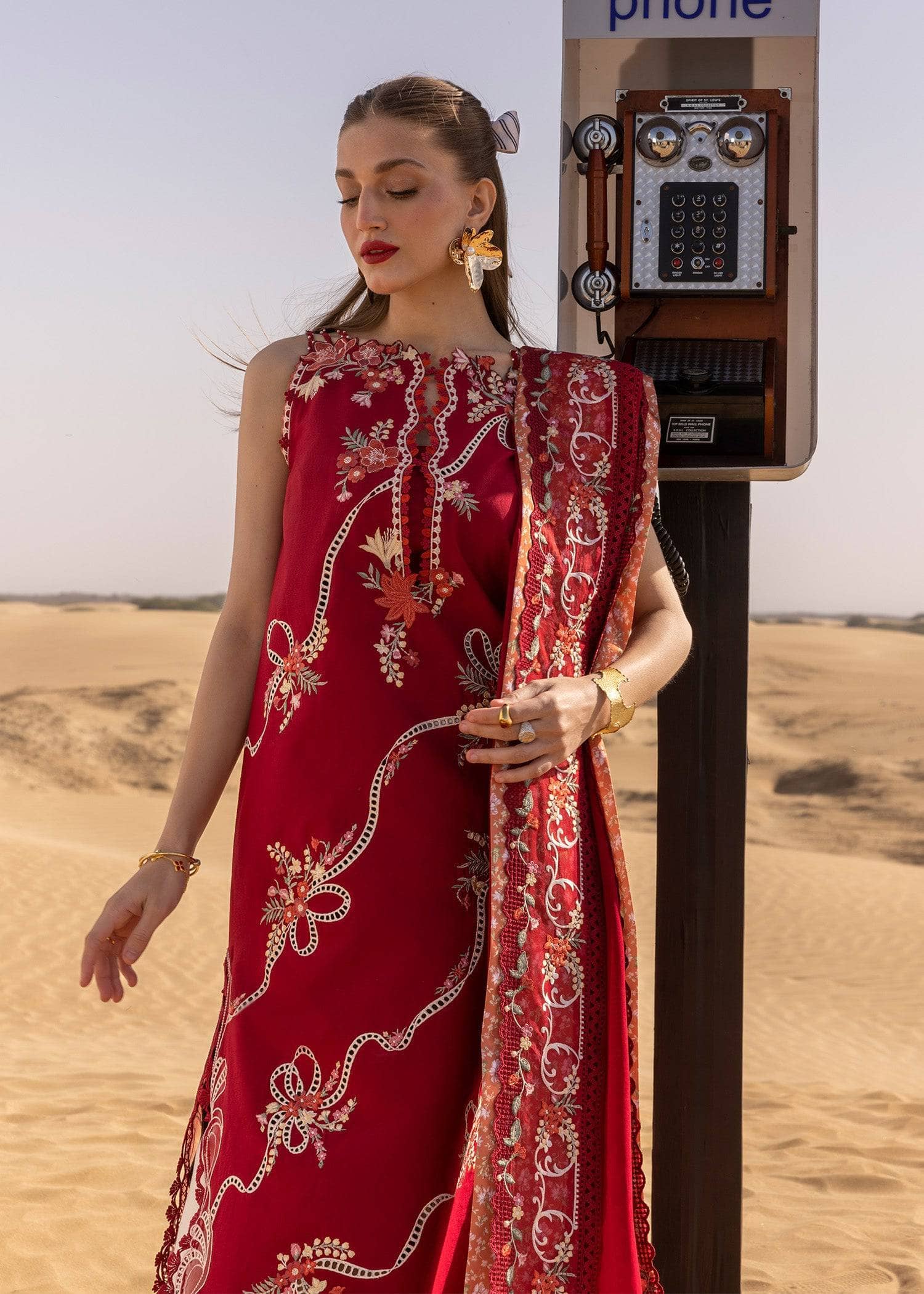 img_crimson_lawn_awwal_boutique