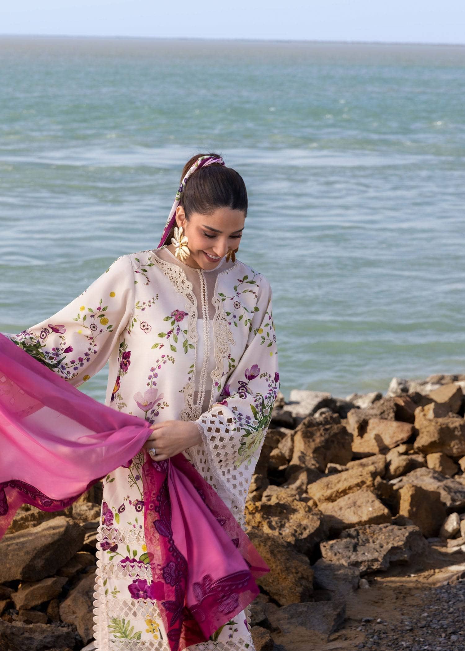 img_crimson_lawn_awwal_boutique