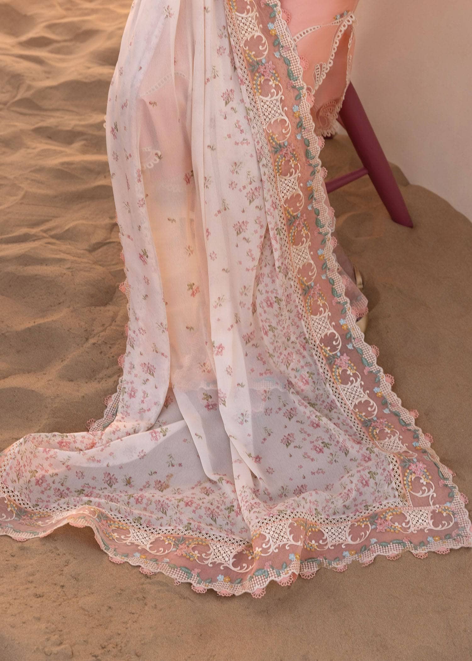 img_crimson_lawn_awwal_boutique