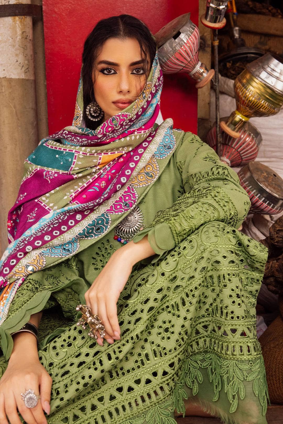 img_nureh_bazaar_chikankari_khaddar_awwal_boutique