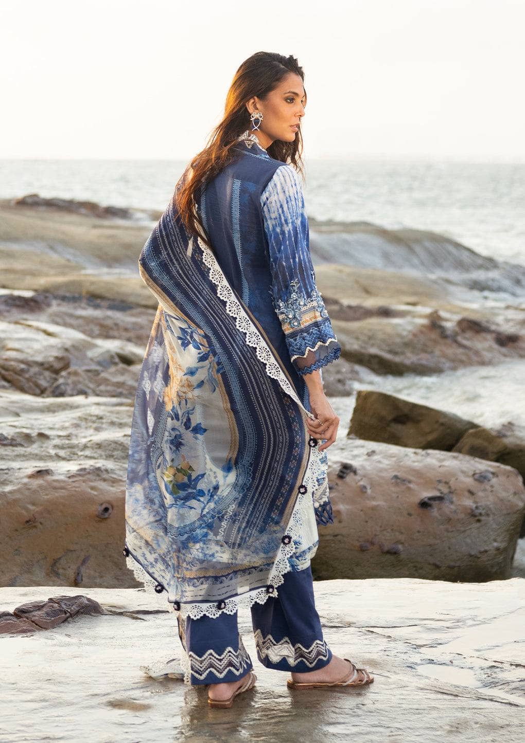 img_elaf_signature_lawn_23_awwal_boutique