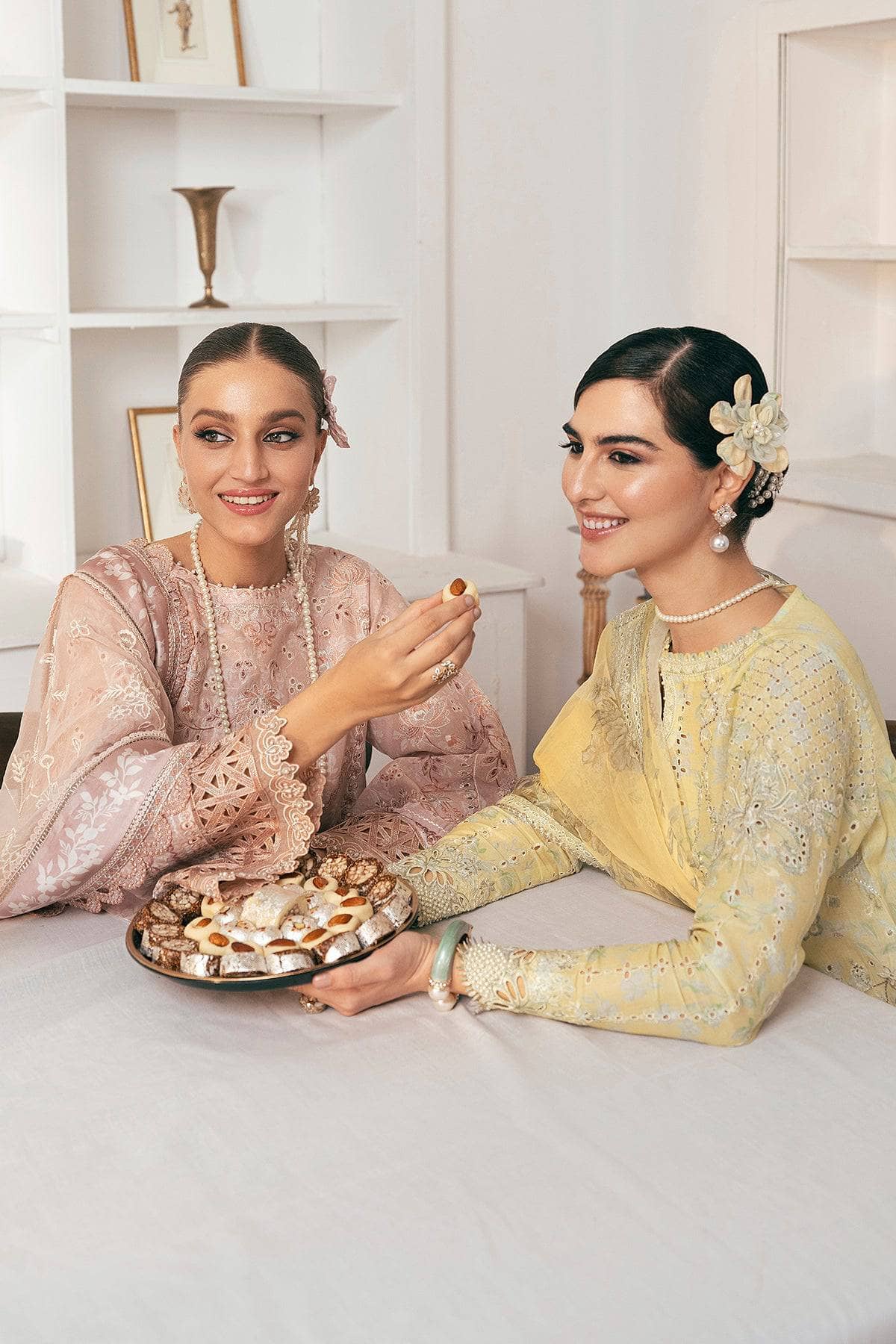 img_baroque_swiss_voil_awwal_boutique