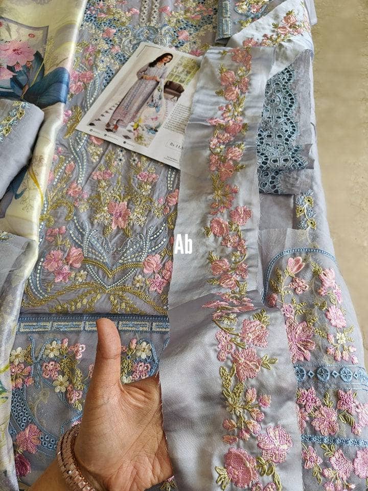 img_open_pic_elaf_festive_chikankari_awwal_boutique