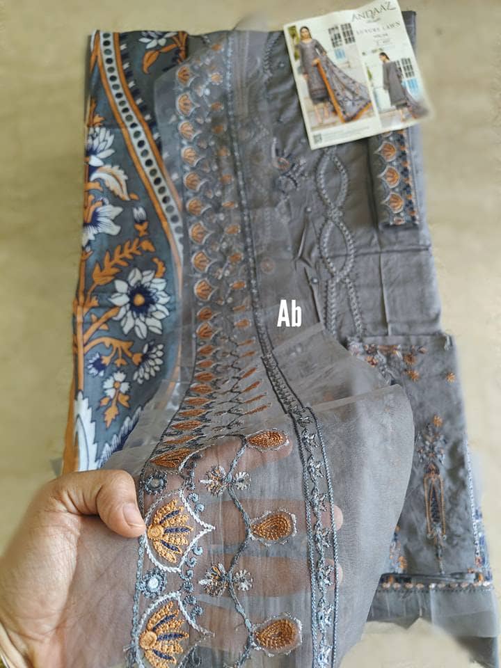 img_open_pic_ramsha_andaz_lawn_23_awwal_boutique