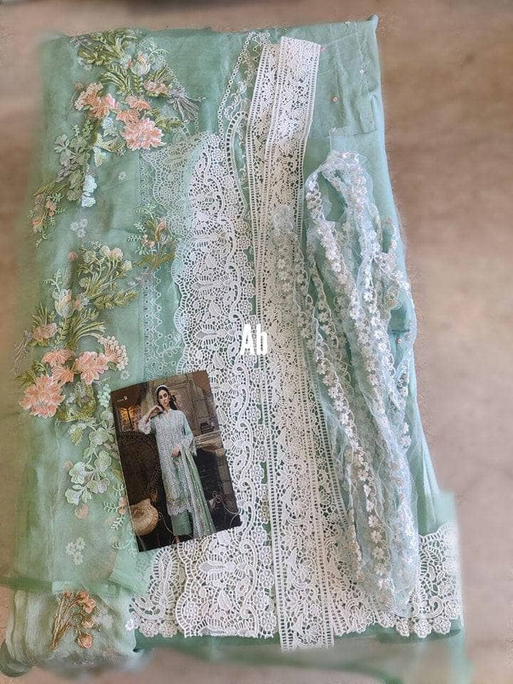 img_sobia_nazir_lawn_open_pic_awwal_boutique