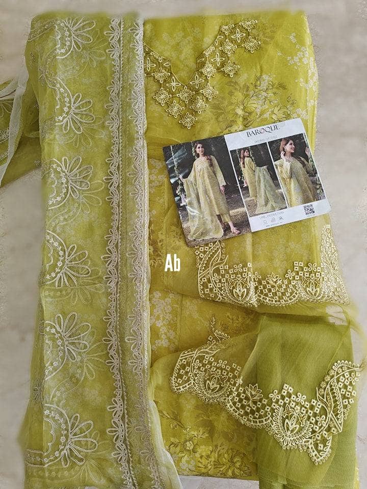 img_baroque_exclusives_lawn_awwal_boutique