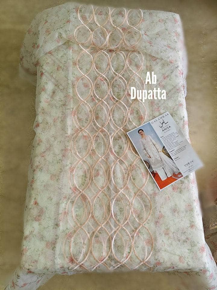 img_open_pic_qalamkar_luxury_awwal_boutique